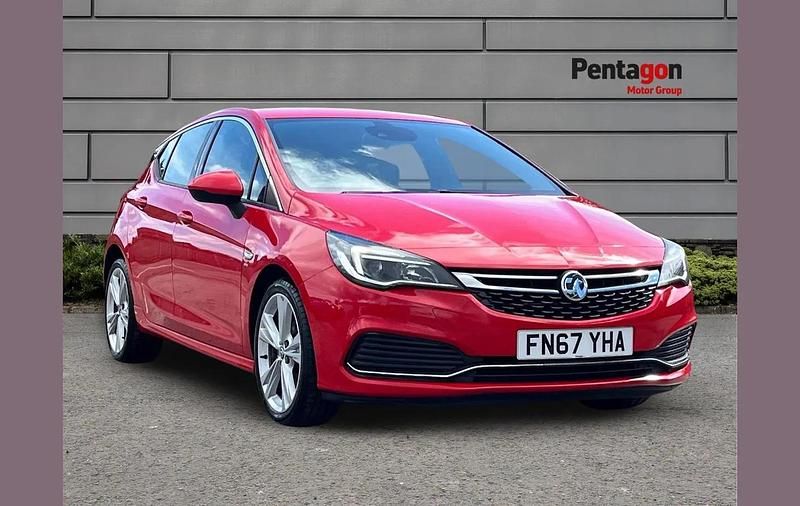 Used Vauxhall Astra SRi 147 HP (108 kW) 2017 Red Hatchback