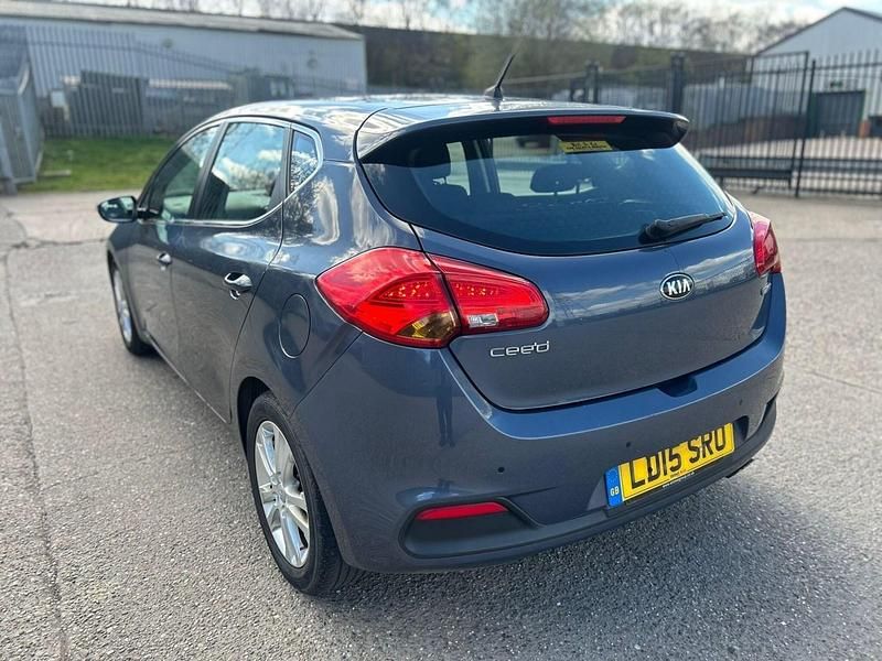 Used Kia Ceed 2015 Blue Hatchback