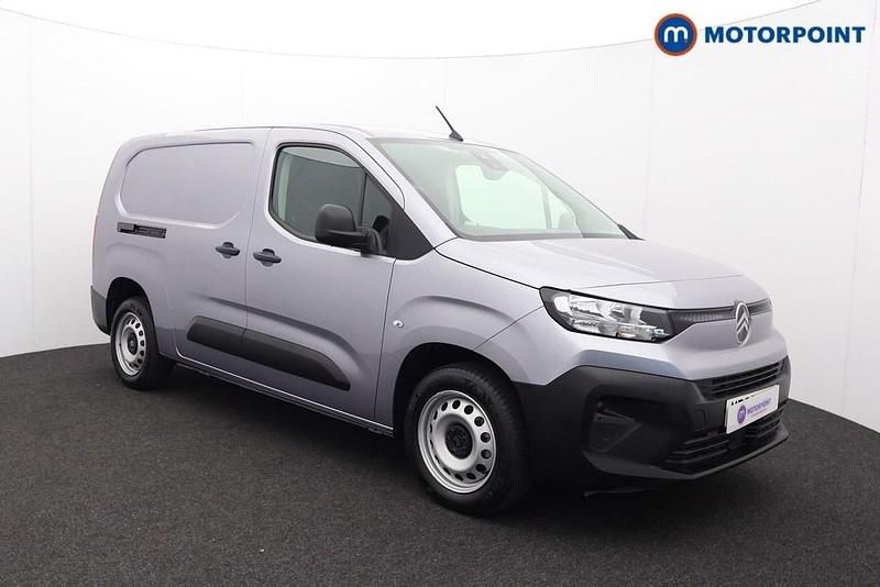 Grey New 2025 Citroën Berlingo MPV | £16,699 (Good price) - Image 1/4