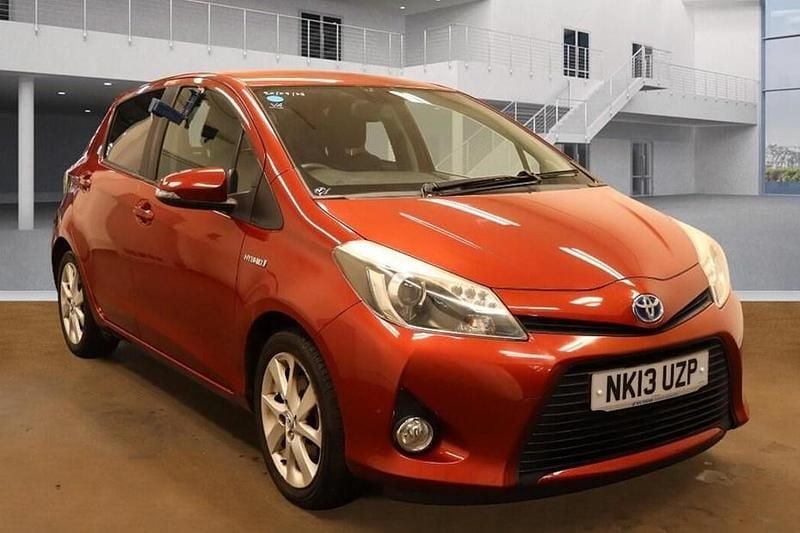 Used 2013 Toyota Yaris Hybrid | £7,795 (Expensive) - Image 1/1
