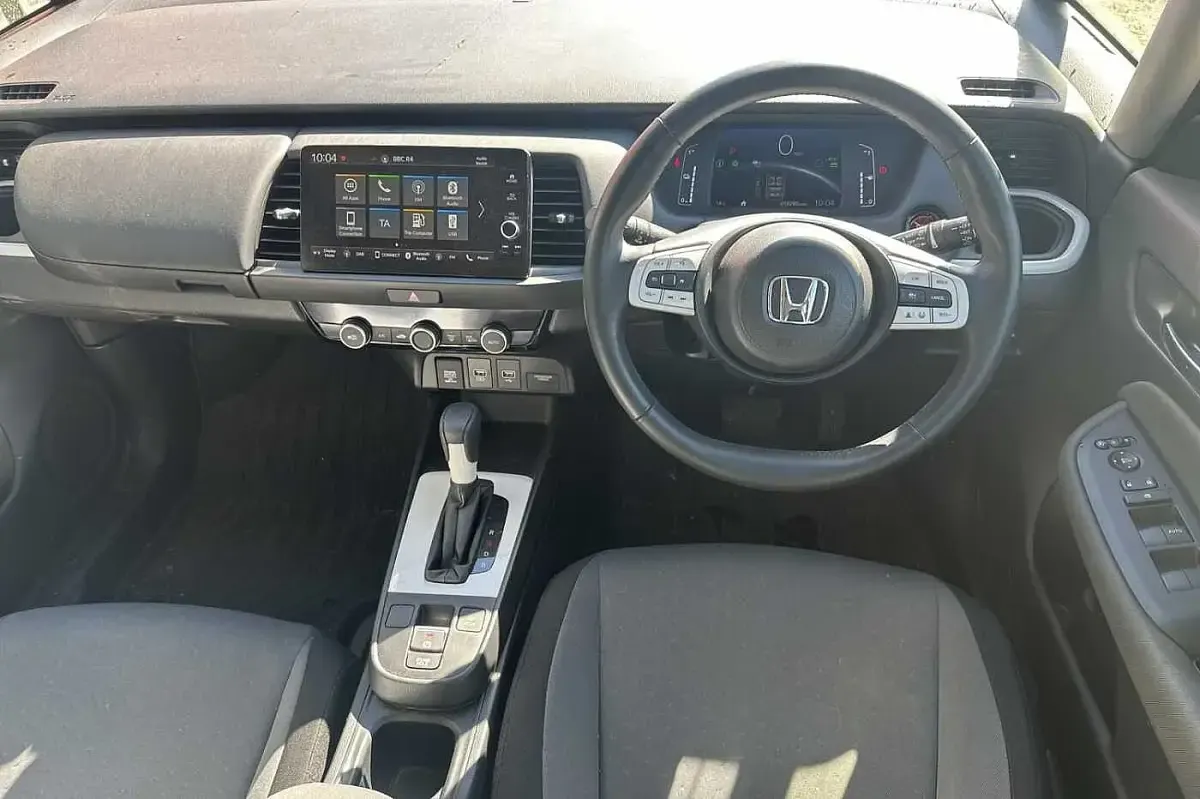 Used Honda Jazz Elegance 122 HP (89 kW) 2023 Crystal red Hatchback