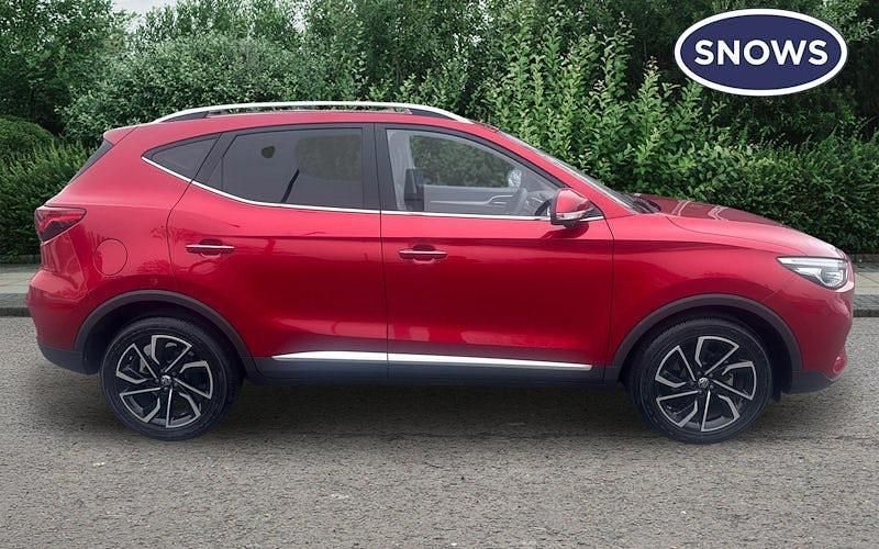 Used MG ZS Exclusive 106 HP (77 kW) 2023 Red SUV