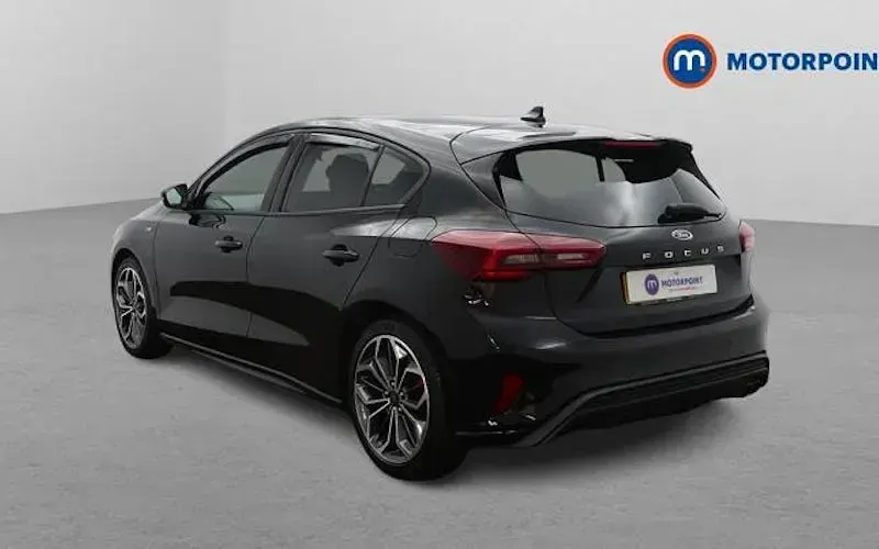 Used Ford Focus ST-Line X 125 HP (91 kW) 2024 Black Hatchback