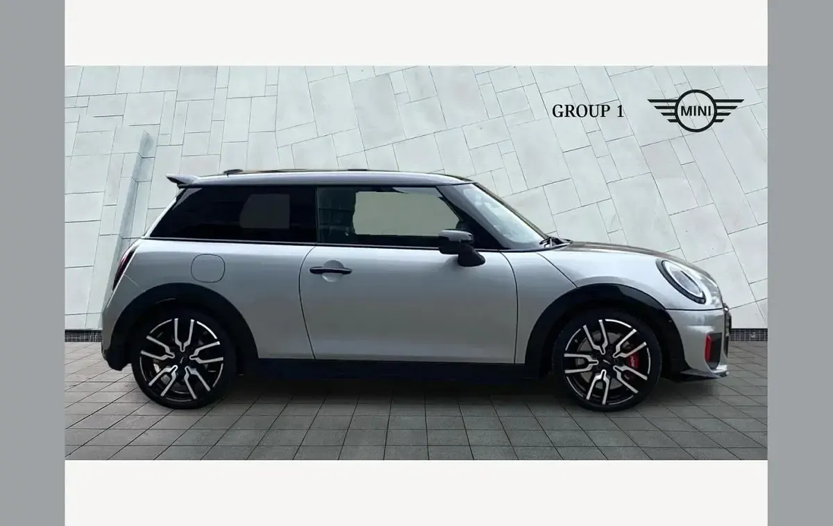 New Mini John Cooper Works 228 HP (167 kW) 2026 Silver Hatchback