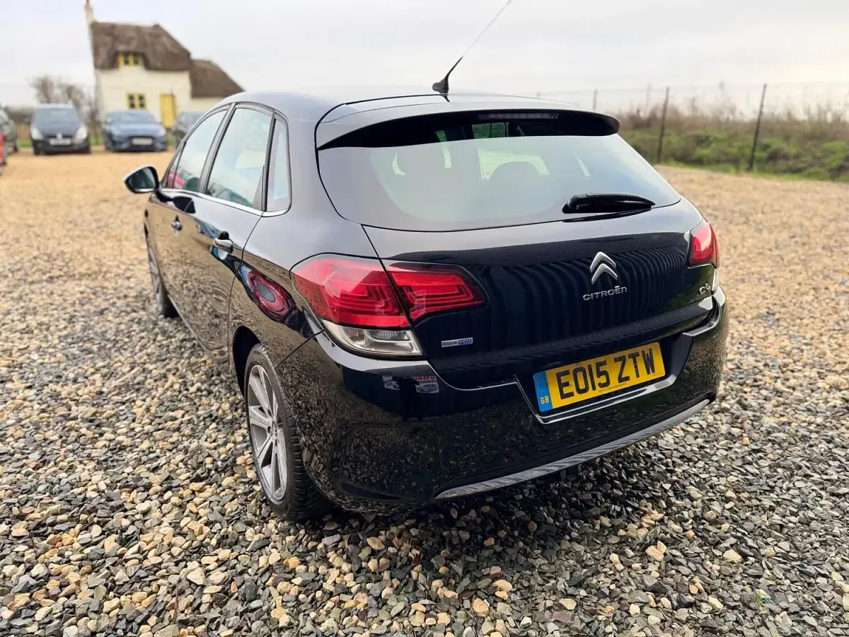 Used Citroën C4 Flair 120 HP (88 kW) 2015 Black Hatchback