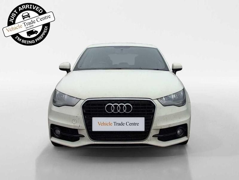 Used Audi A1 Sportback S-Line 105 HP (77 kW) 2014 White Hatchback