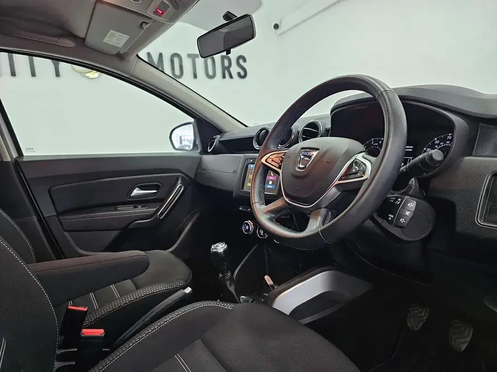 Used Dacia Duster Prestige 130 HP (95 kW) 2019 White SUV