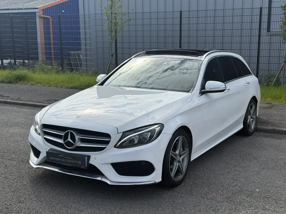 Used Mercedes C220 AMG line 2015 White Estate