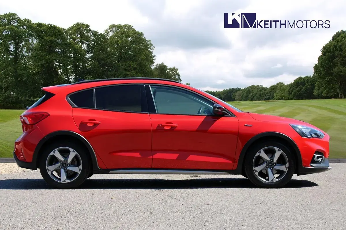 Used Ford Focus Active 125 HP (91 kW) 2021 Red Hatchback