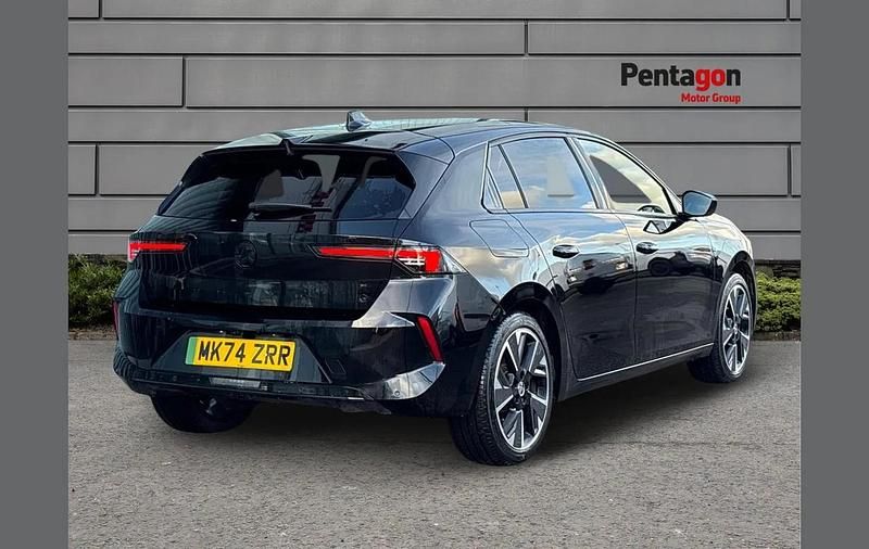 Used Vauxhall Astra Ultimate 114 kW (156 HP) 2024 Black Hatchback