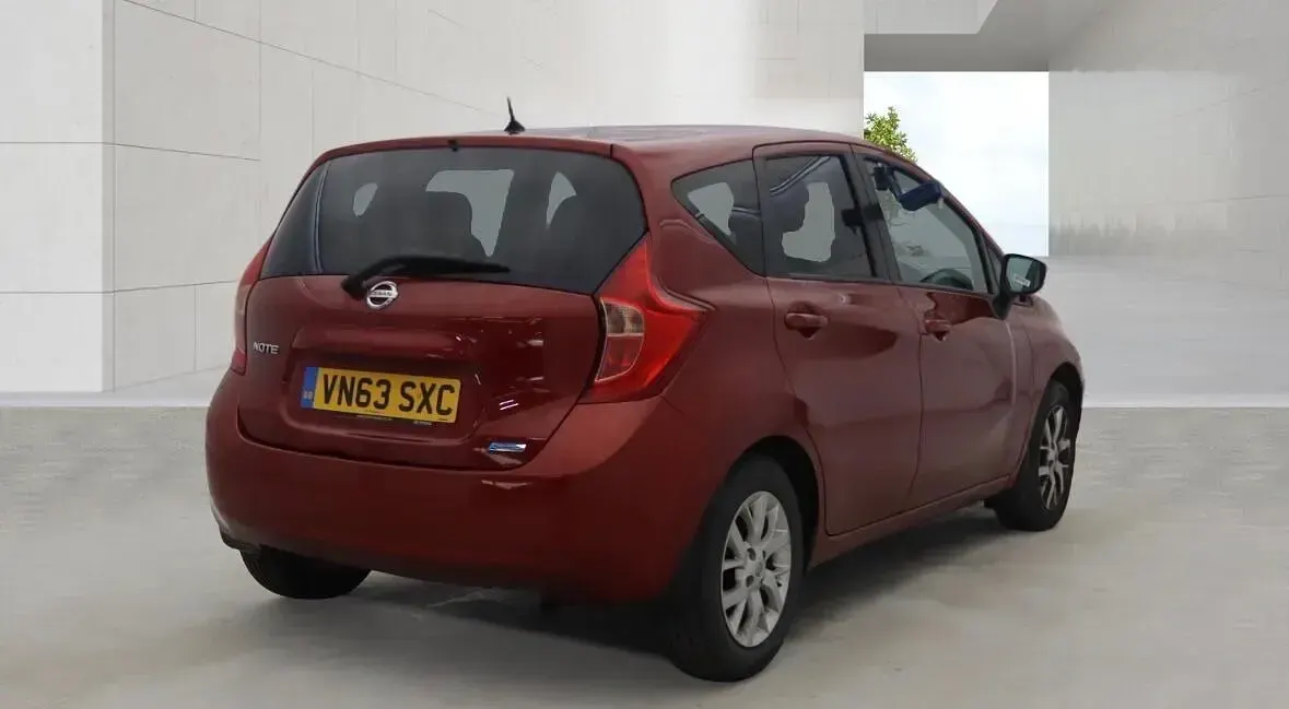 Used Nissan Note Acenta Premium 80 HP (58 kW) 2013 Red Hatchback