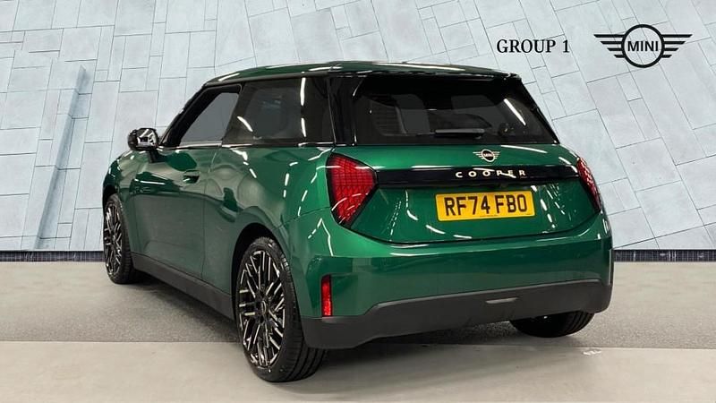 Used Mini Cooper Hatch 133 kW (181 HP) 2024 Green Hatchback