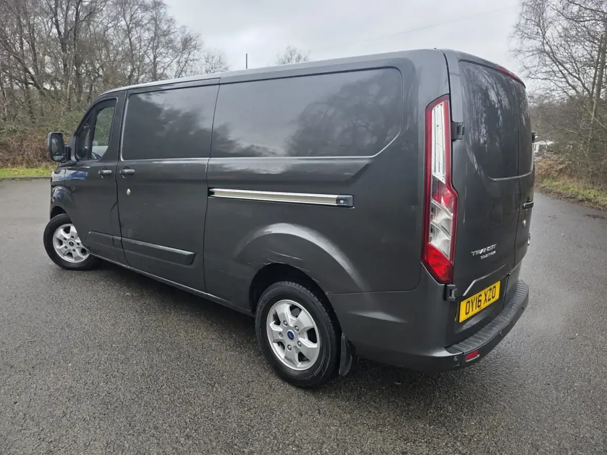 Used Ford Transit Custom Limited 155 HP (114 kW) 2016 Grey Van