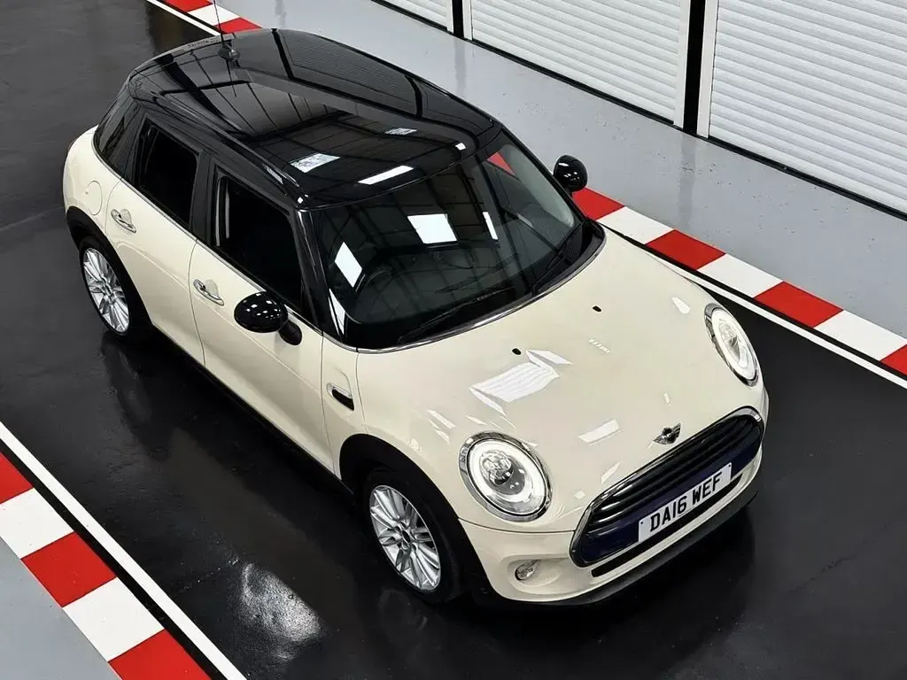 Used Mini Cooper Hatch 136 HP (100 kW) 2016 White Hatchback