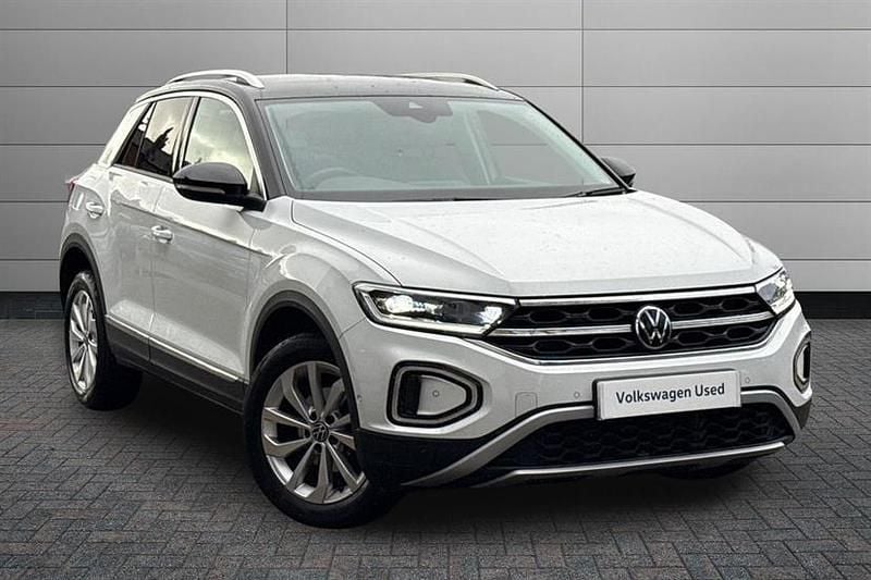 Pure white Used 2023 VW T-Roc Style SUV | £18,249 (Good price) - Image 1/3