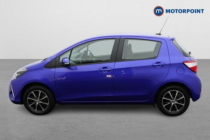 Used Toyota Yaris 2019 Blue Hatchback