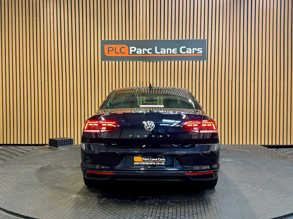 Usado VW Passat SEL 150 HP (110 kW) 2019 Preto Sedan