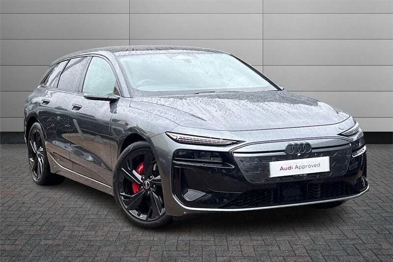Grey Used 2025 Audi e-tron Performance SUV | £46,970 (Super price) - Image 1/4
