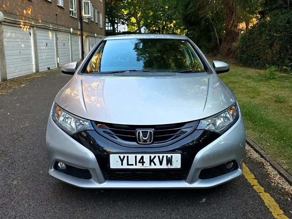 Used Honda Civic SE Plus 142 HP (104 kW) 2014 Silver Hatchback