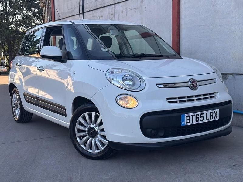 White Used 2015 Fiat 500L Pop Star MPV | £3,295 (Fair price) - Image 1/2