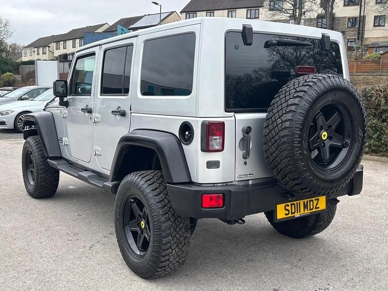 Begagnad Jeep Wrangler Sahara 197 HK (144 kW) 2011 Silver SUV