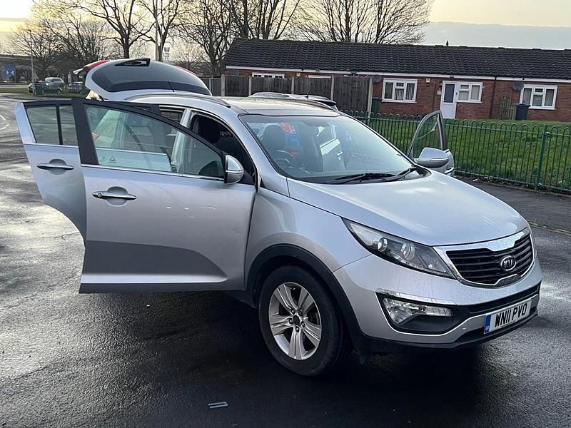 Begagnad Kia Sportage 115 HK (84 kW) 2011 Silver SUV
