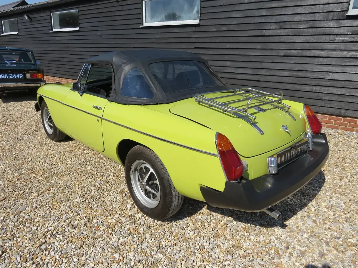 Used MG B 95 HP (69 kW) 1976 Yellow Cabriolet