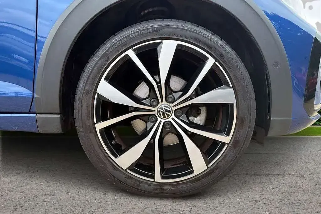 Used VW Taigo R-line 110 HP (80 kW) 2023 Blue SUV