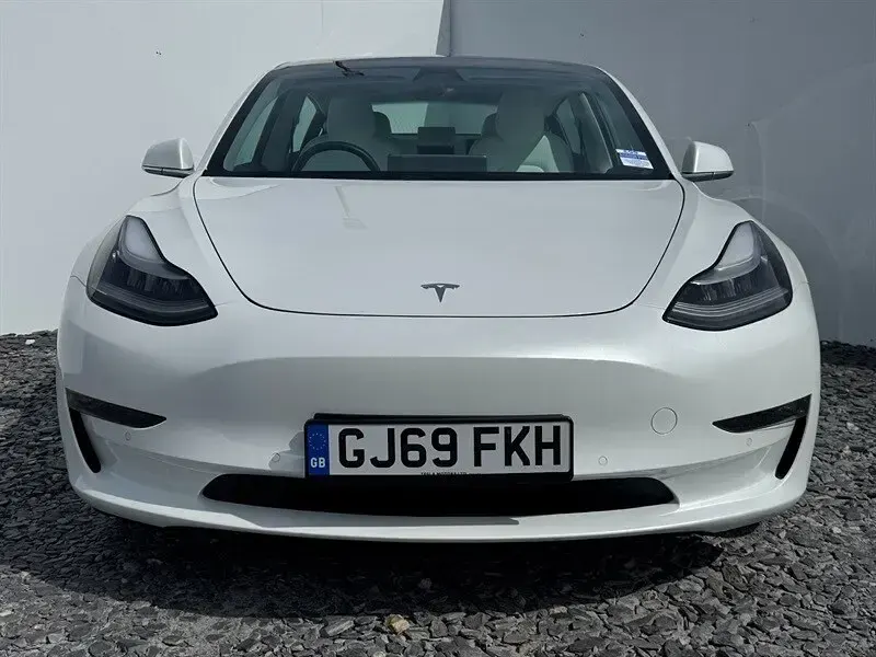 Used Tesla Model 3 Performance 461 kW (627 HP) 2019 White Sedan