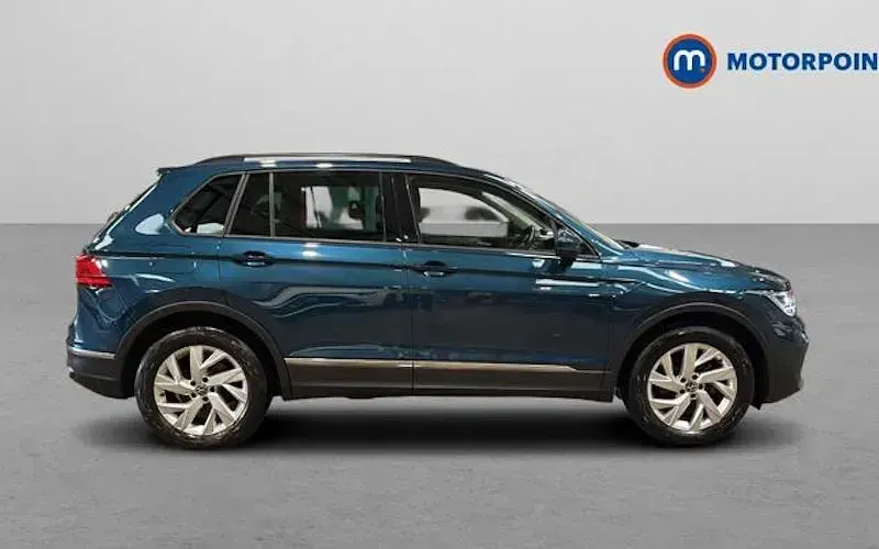 Used VW Tiguan Life 150 HP (110 kW) 2022 Blue SUV