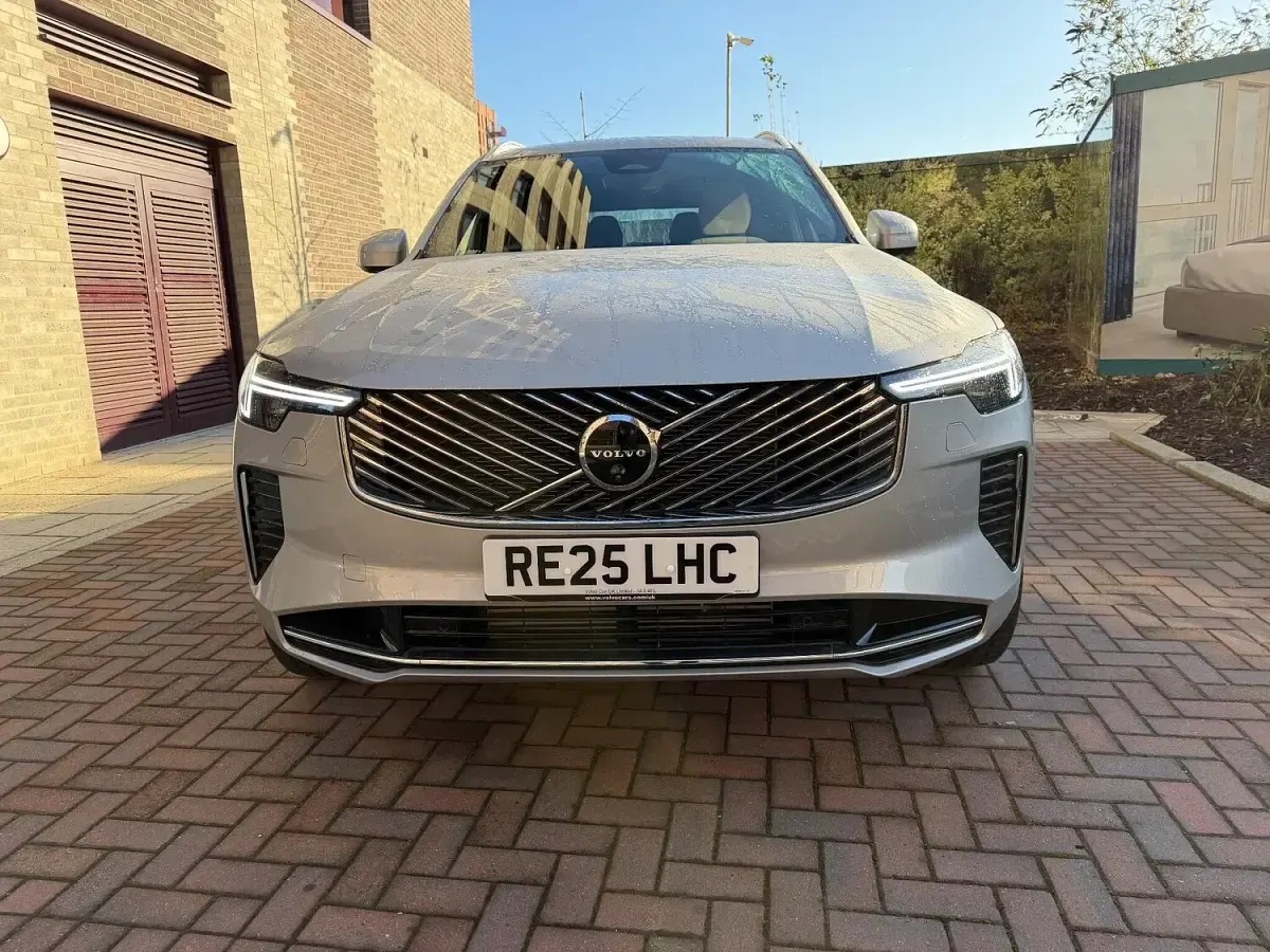 Used Volvo XC90 Ultra 455 HP (334 kW) 2025 Silver SUV