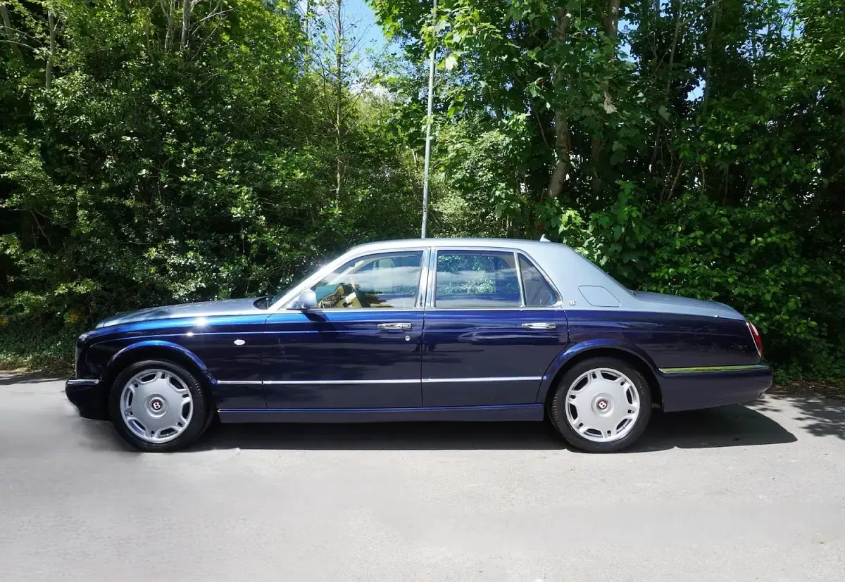 Used Bentley Arnage 450 HP (330 kW) 2009 Blue Sedan