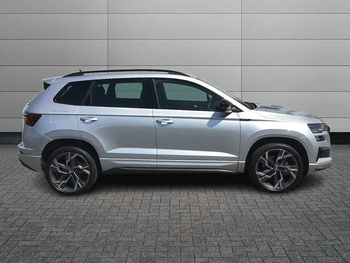 Used Skoda Karoq SportLine 110 HP (80 kW) 2025 Brilliant silver metallic SUV