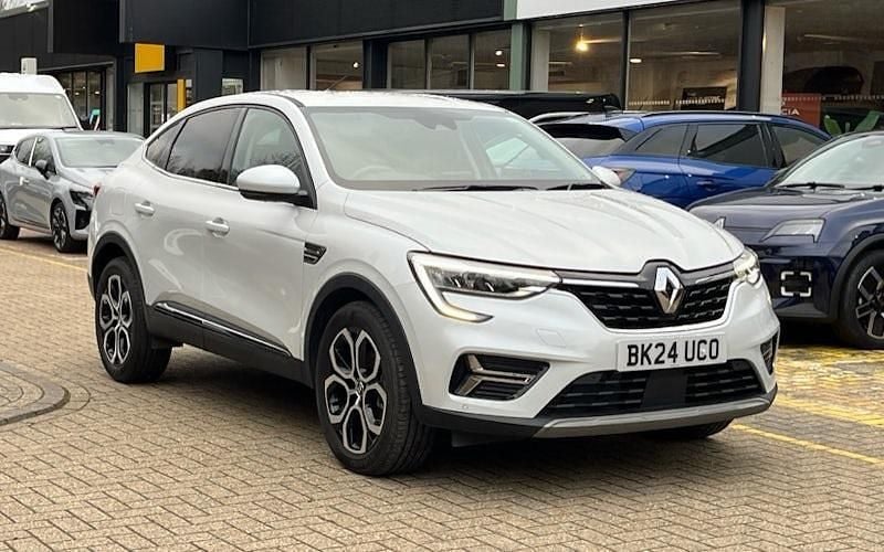 White Used 2023 Renault Arkana Techno SUV | £19,788 (Fair price) - Image 1/4