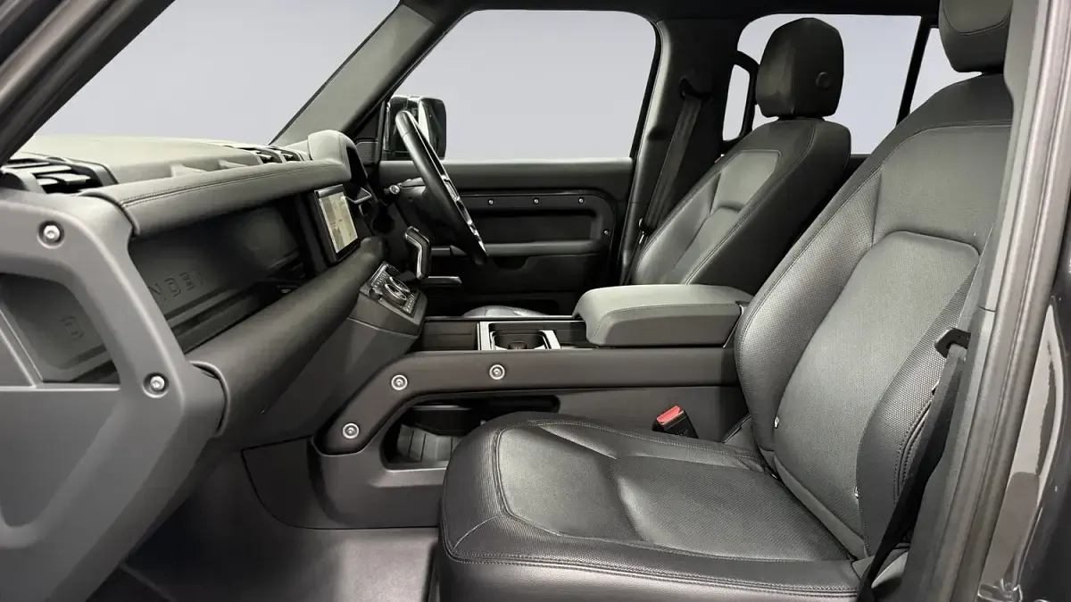 Used Land Rover Defender SE Dynamic 2024 Grey SUV