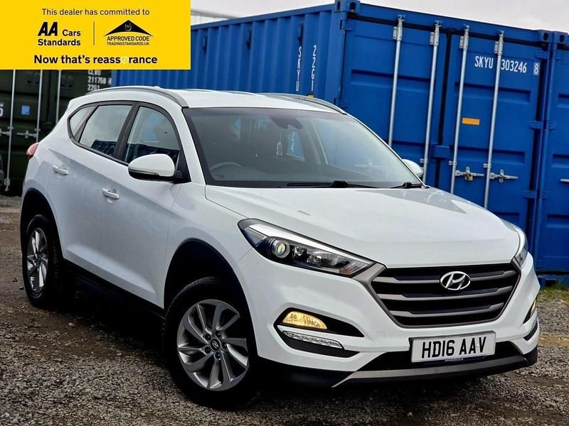 Used Hyundai Tucson SE 141 HP (103 kW) 2016 White SUV