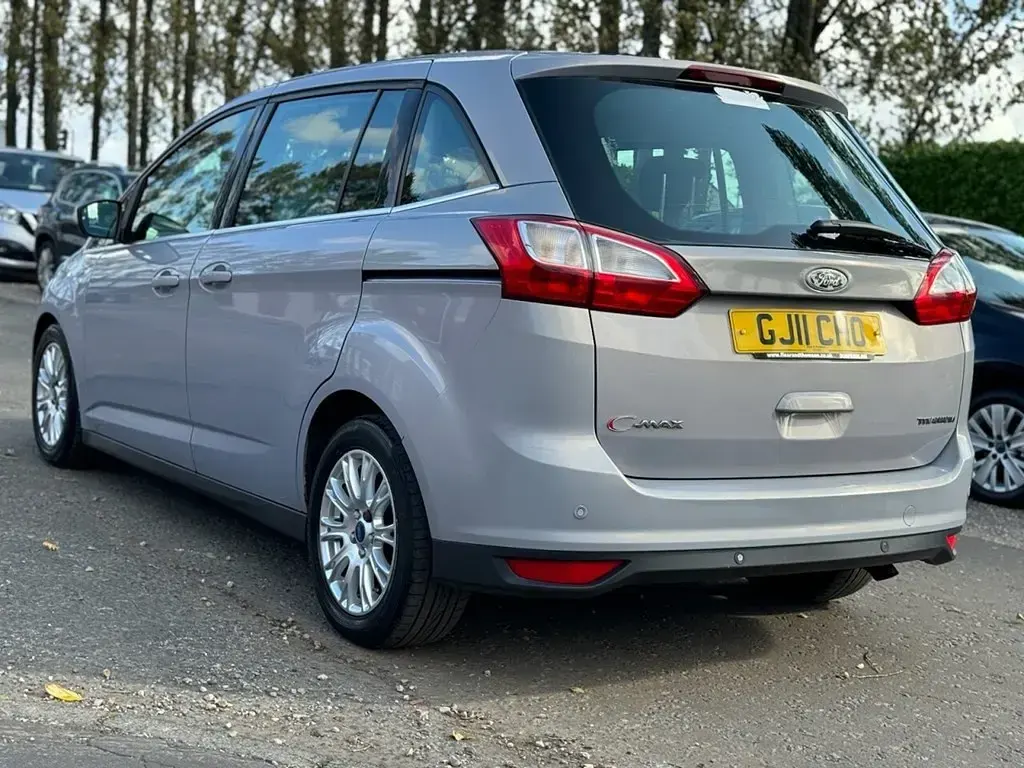 Begagnad Ford Grand C-Max Titanium 138 HK (101 kW) 2011 Silver Minibuss