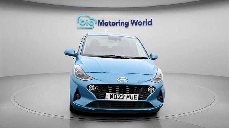 Used Hyundai i10 Premium 84 HP (61 kW) 2022 Turquoise Hatchback