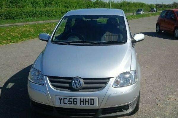 Begagnad VW Fox 2006 Halvkombi