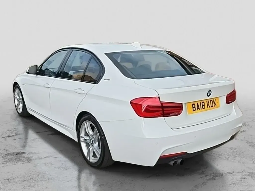 Used BMW 330 M Sport 252 HP (185 kW) 2018 White Sedan
