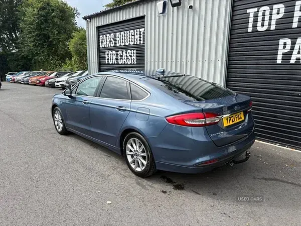 Used Ford Mondeo Zetec 150 HP (110 kW) 2021 Blue Hatchback