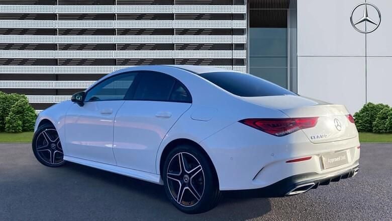 Used Mercedes CLA180 Executive 136 HP (100 kW) 2022 White Sedan