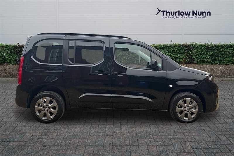 Used Vauxhall Combo Ultimate 100 kW (136 HP) 2025 Black MPV