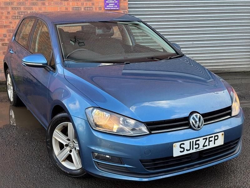 Used VW Golf VII Match 105 HP (77 kW) 2015 Blue Hatchback