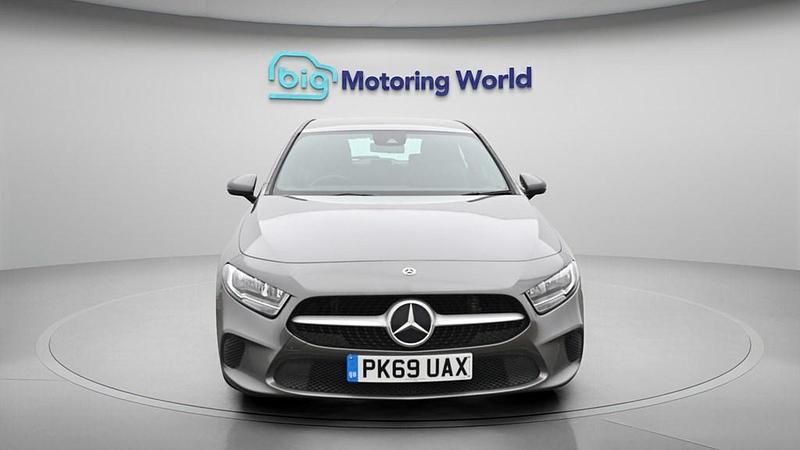 Used Mercedes A180 SE 136 HP (100 kW) 2019 Grey Hatchback