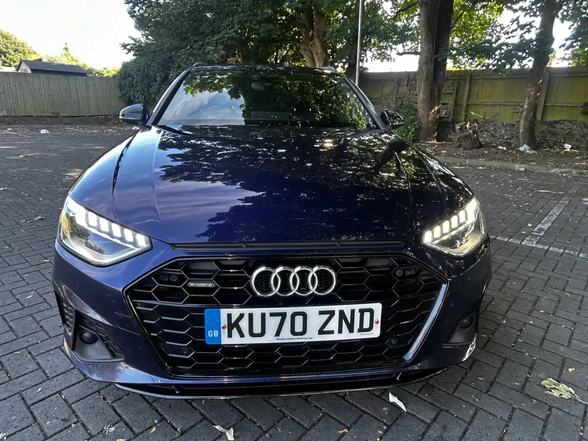 Used Audi A4 Black Edition 190 HP (139 kW) 2020 Blue Estate