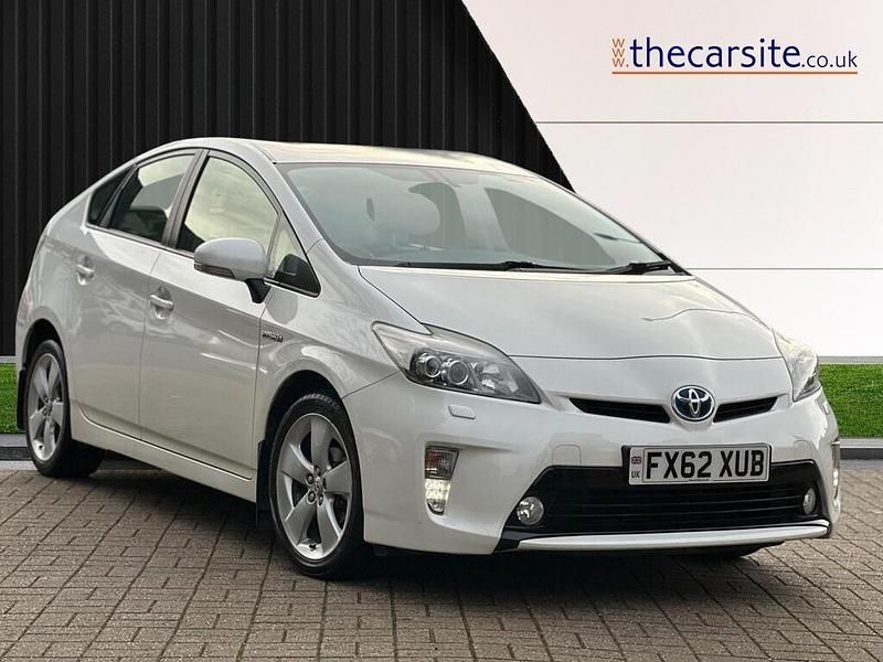 White Used 2012 Toyota Prius Hatchback | £9,995 - Image 1/3