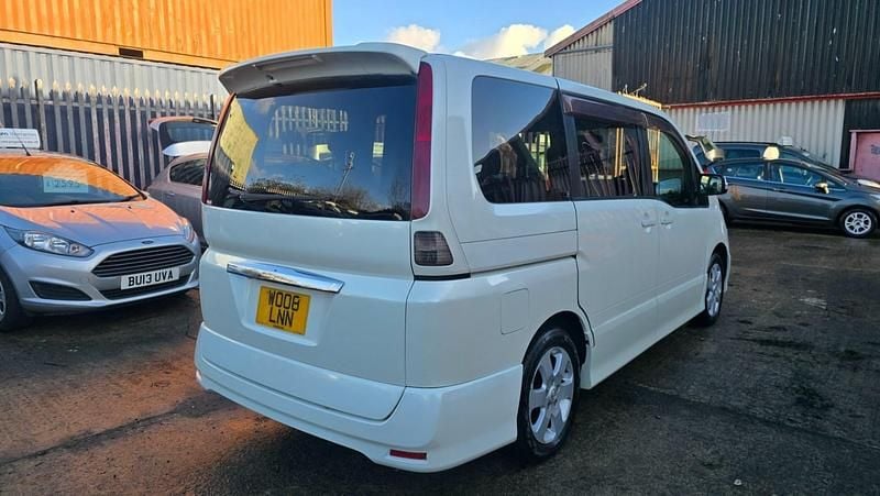Used Nissan Serena 2008 White MPV