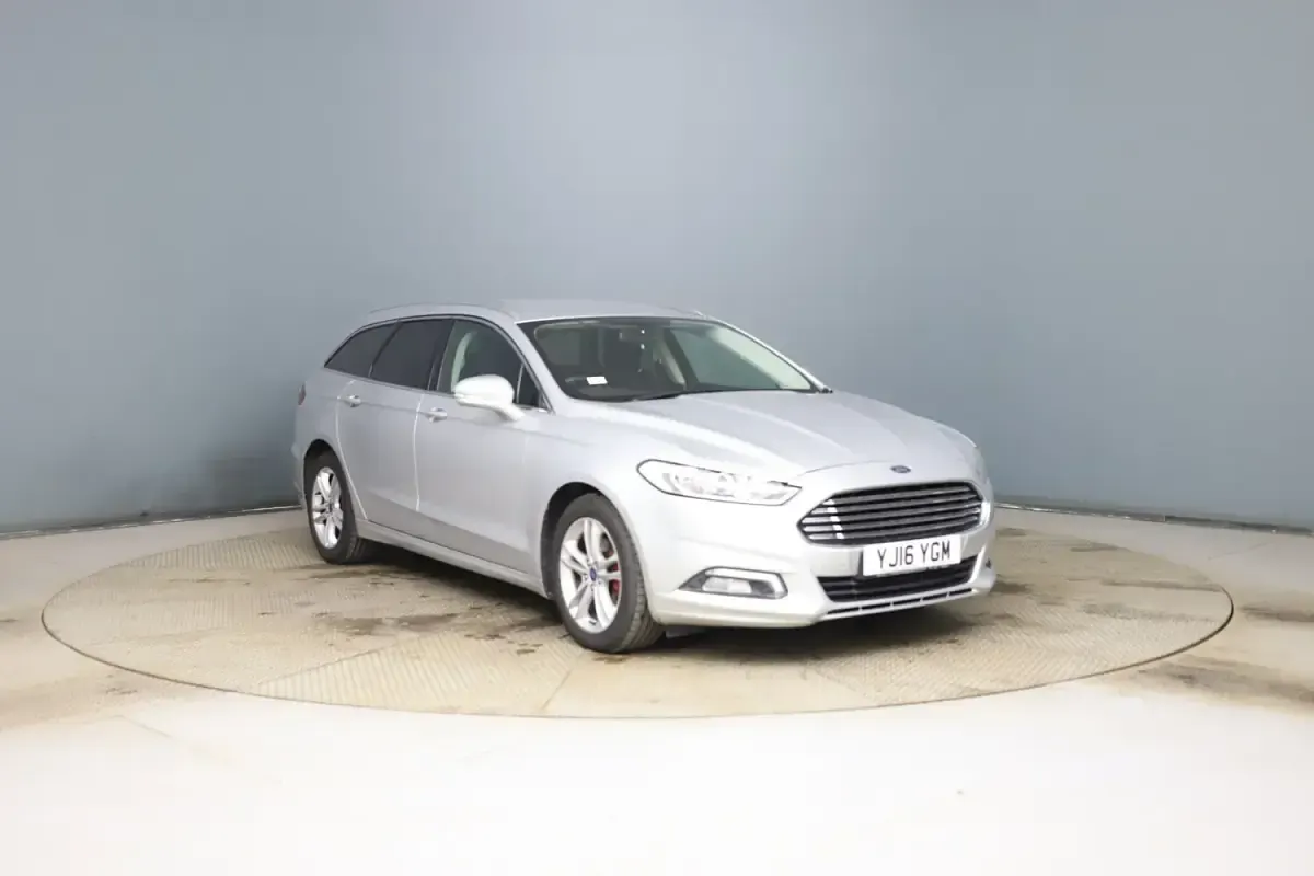 Used Ford Mondeo Zetec 150 HP (110 kW) 2016 Silver Estate