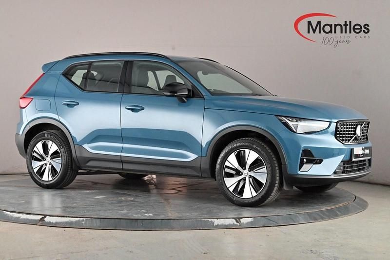 Usado Volvo XC40 Plus 2022 Azul SUV
